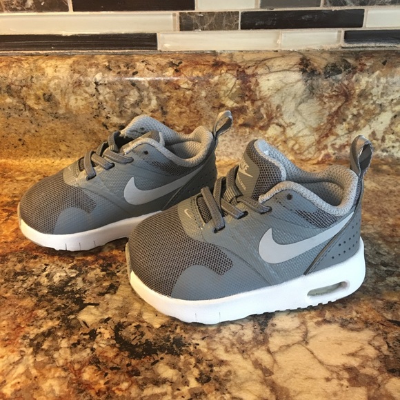 Nike shoes 4c - Picture 4 of 6